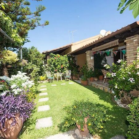 Villa Tina Country Beach Apartments 아카라비 외부 사진