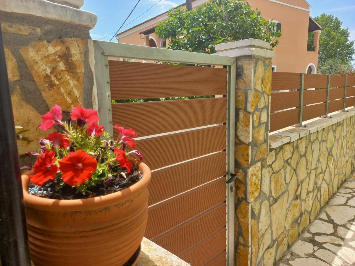 Villa Tina Country Beach Apartments 아카라비 객실 사진