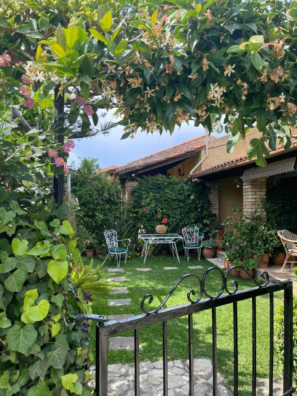 Villa Tina Country Beach Apartments 아카라비 객실 사진