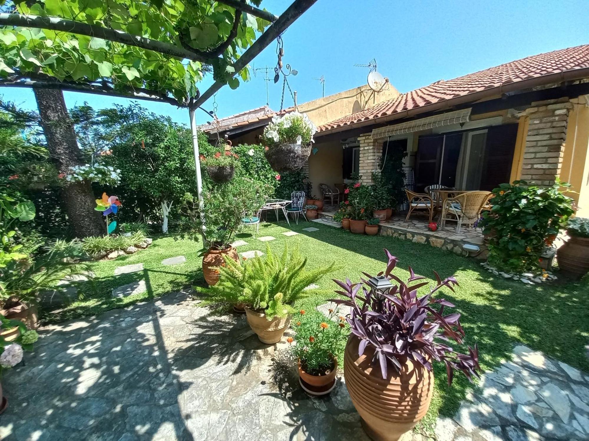 Villa Tina Country Beach Apartments 아카라비 객실 사진